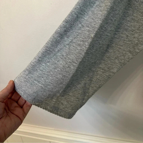 Cuddle Duds Women's Light Gray Long Sleeve Scoop Button Up Neck Top Size XXL GUC - Picture 6 of 7